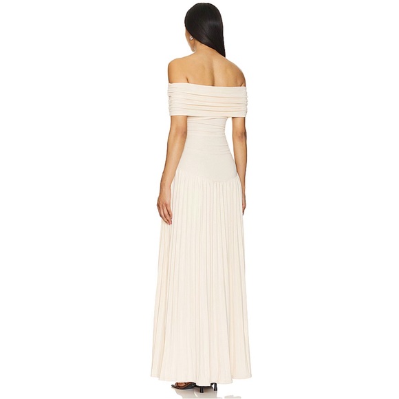 Lioness Field of Dreams Off-Shoulder Maxi Dress - Picture 3 of 4